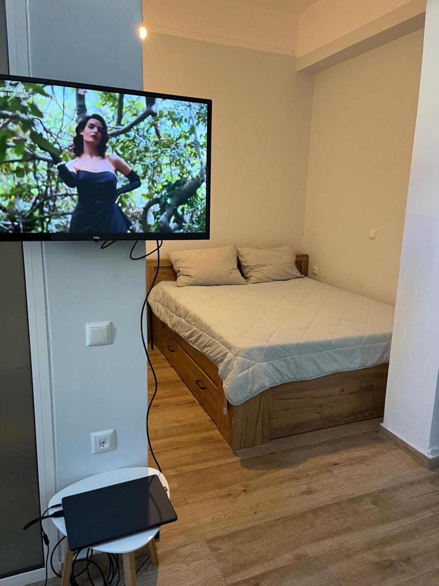 Noa - Designed Garden Studio In The City Center Kalamata Zewnętrze zdjęcie