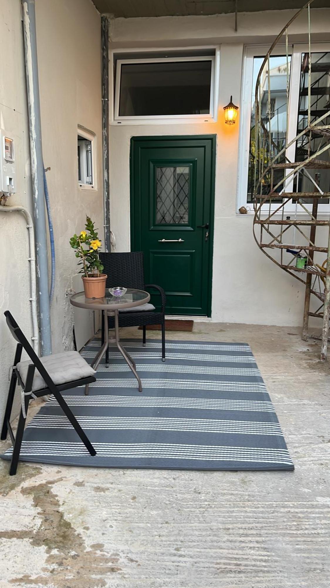 Noa - Designed Garden Studio In The City Center Kalamata Zewnętrze zdjęcie